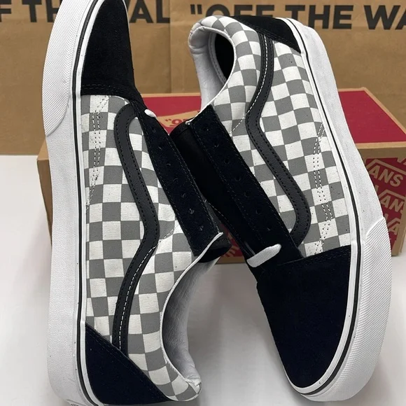 Vans Men’s Checkerboard Sneakers Old Skool
Cosmic Check Reflective
VN0A5JMIB9J - Picture 11 of 16